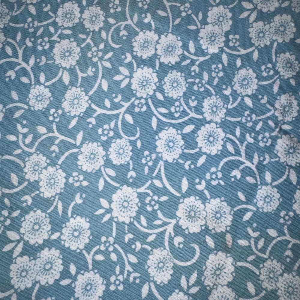 Vintage Floral Duck Cloth‎ Canvas Fabric 1.27 Yards 45" Blue White Botanical DIY
